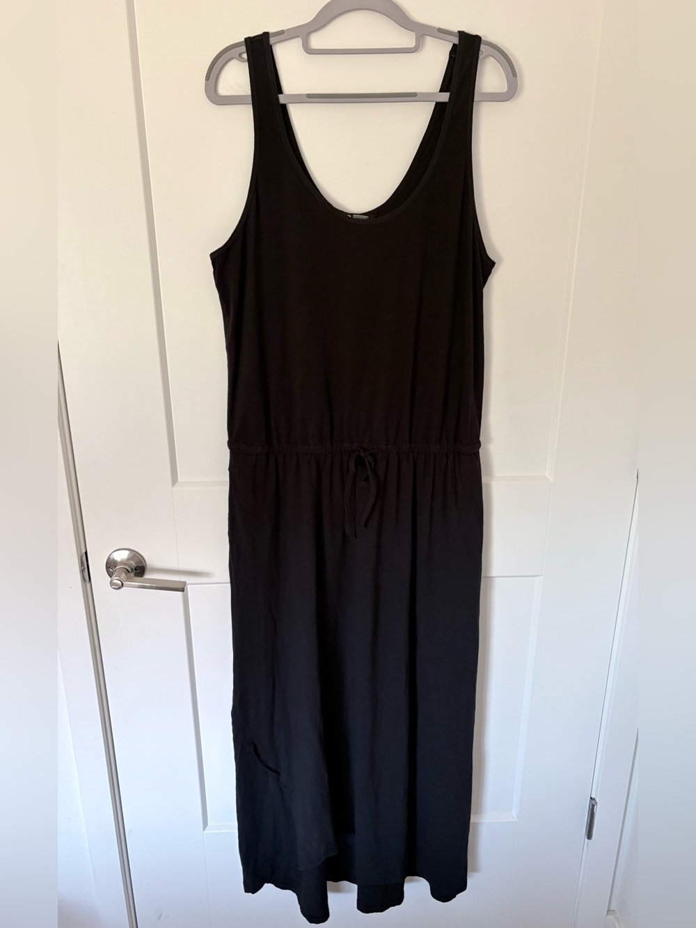 The North Face Black Sleeveless Drawstring-Waist Maxi Dress With Pockets- XL